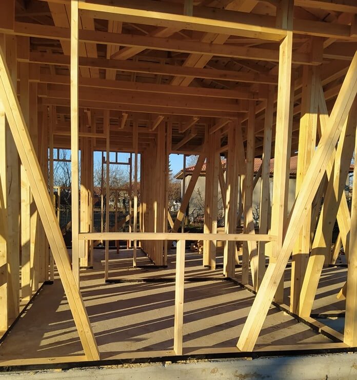 дървена конструкция на сглобяема къща